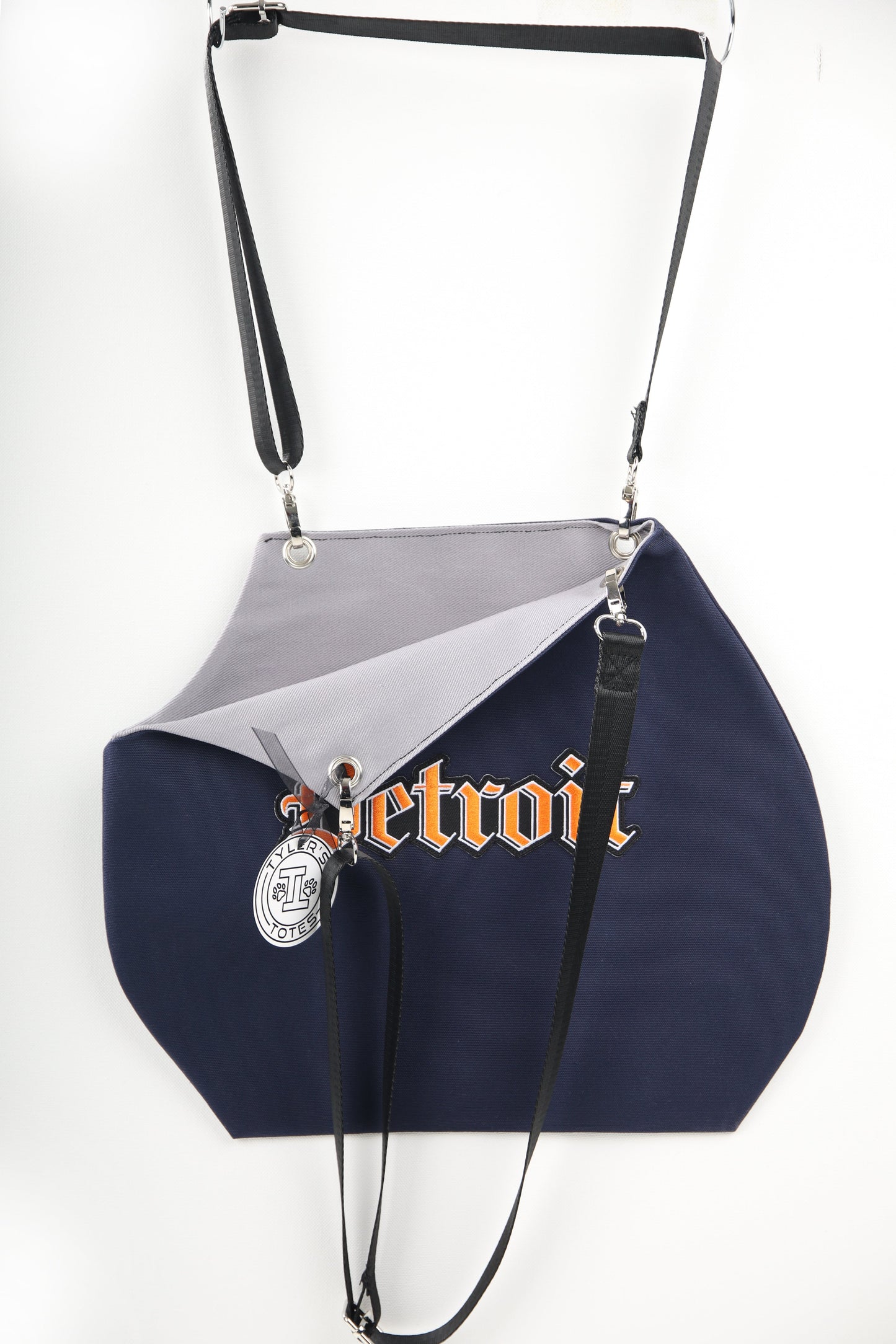 Detroit Cut Out Tote * Navy