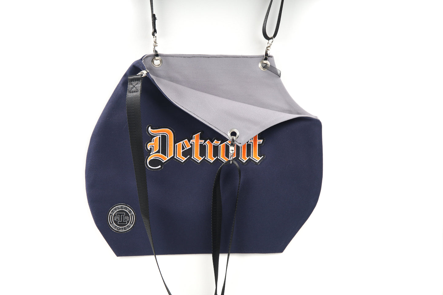 Detroit Cut Out Tote * Navy